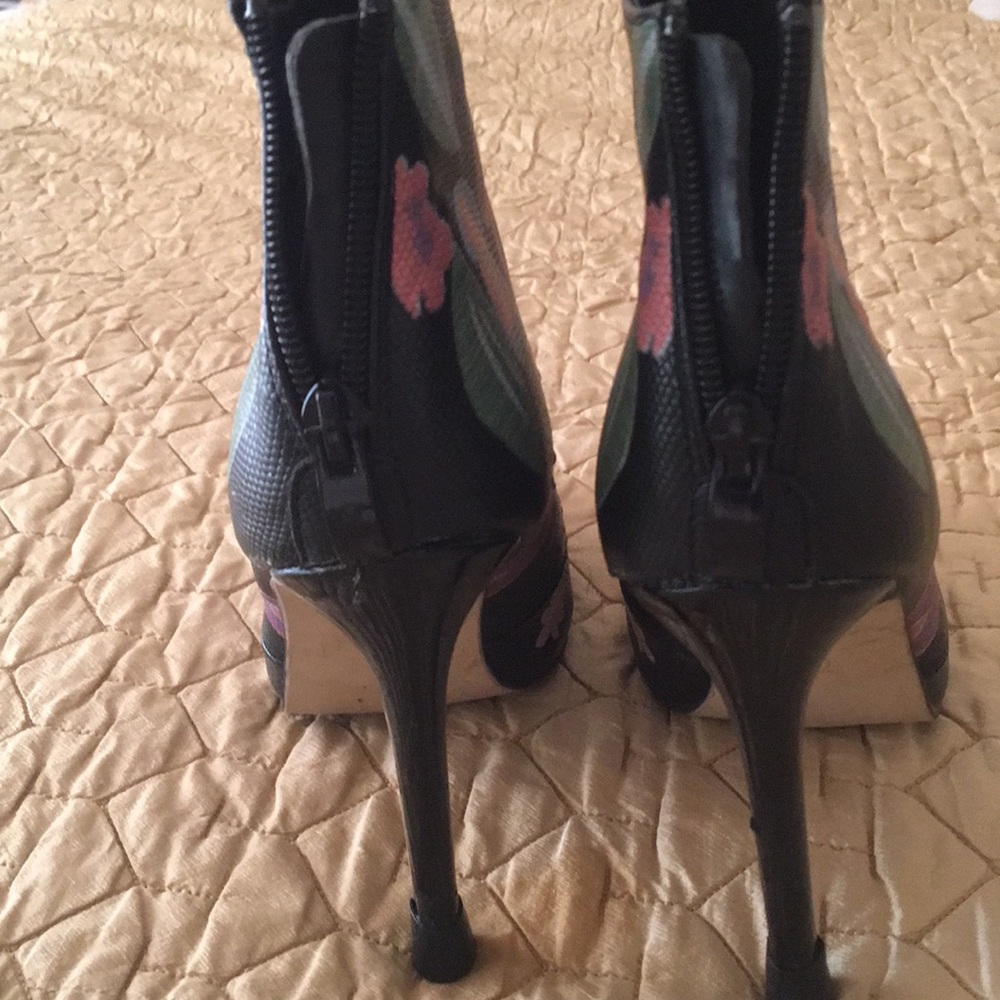 Boots,size 38-US7 1/2. - Picture 3 of 7